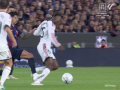 La dura entrada de Joao Cancelo sobre Yan Diomande