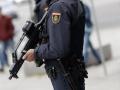 Un agente de Policía armado en Madrid (Foto de archivo)