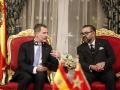 El Felipe VI dialoga con Mohamed VI en una visita a Marruecos