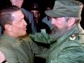 El dictador comunista Fidel Castro junto a Hugo Chávez