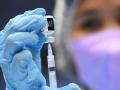 Europa sopesa imponer la vacunación obligatoria mientras España vuelve a las cuarentenas