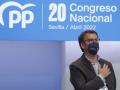 El presidente de Galicia, Alberto Núñez Feijóo, interviene durante el XX Congreso Nacional del partido en Sevilla que comienza este viernes y que elegirá por aclamación a su nuevo presidente