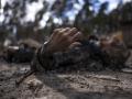 Un cadáver en Bucha, Ucrania, tras la ocupación del Ejército ruso durante su invasión a Ucrania