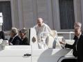 El Papa Francisco, a su llegada a la audiencia general de este miércoles