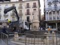 La columna que sujeta el Torico de Teruel, uno de los símbolos de la ciudad, se ha derrumbado este domingo, sin causar daños personales