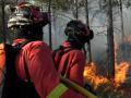 Bomberos luchando contra el incendio en Navarra