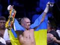 El boxeador Oleksandr  Usyk, con la bandera de Ucrania