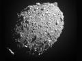 El asteroide Dimorphos, instantes antes de ser impactado por la sonda a 22.000 kilómetros por hora