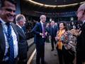 La ministra de Defensa, Margarita Robles conversa distendidamente con el secretario general de la OTAN, Jens Stoltenberg