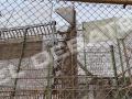 La valla de Melilla aún contiene restos de ropa de los inmigrantes