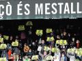 Protesta de la afición del Valencia en el estadio de Mestalla, exigiendo su dimisión.