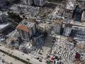 Visión aérea de edificios derribados en Turquía