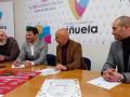 Hurtado (2º dcha.), en su reunión con representantes del CCA La Viñuela y Comercio Córdoba