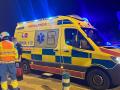 Una de las ambulancias que ha atendido a los heridos en el accidente de Fuenlabrada