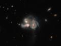 Fusión galáctica triple detectada por el telescopio Hubble