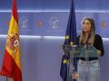 La portavoz de Junts desprecia la bandera de España en el Congreso