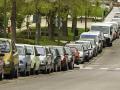 Según la DGT todos los coches aparcados en la calle deben tener ITV y seguro en vigor