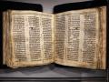 Vendida la Biblia hebrea más antigua del mundo por casi 40 millones de  dólares