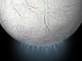 Recreación de la luna Encelado, cuya superficie cuenta con abundantes géiseres