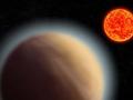 Representación artística de un exoplaneta con espesa atmósfera orbitando alrededor de una enana roja