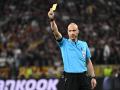 Anthony Taylor, durante la final de la Europa League