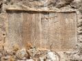 Gran inscripción cuneiforme hallada en la cara sur de la colina del castillo de Van, a cuatro kilómetros al oeste de la actual Van, en el este de Turquía.
