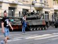Militares del Grupo Wagner bloquean una calle del centro de Rostov del Don