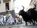 Los toros de Victoriano del Río enfilan la calle Estafeta