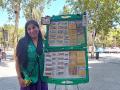 Nancy Chacón en su puesto de venta de cupones de la ONCE en la plaza de Colón de Córdoba.