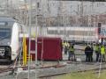 Dispositivo para sacar el cadáver de Álvaro Prieto de entre dos trenes cerca de la estación de Santa Justa