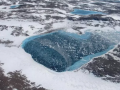 Groenlandia está salpicada de lagos de agua de deshielo congelados
