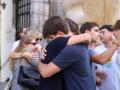 Minuto de silencio en memoria de Álvaro Prieto, ante la puerta del Ayuntamiento de Córdoba