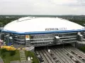 El Veltins Arena de Gelsenkirchen es el estadio del mítico FC Schalke 04, equipo en el que jugó Raúl González. Actualmente el Schalke está en Segunda División alemana y el estacio tiene una capacidad para 54.000 espectadores. España jugará su segundo partido de la fase de grupos frente a Italia en este campo. Desde 2001 es la casa de Los Mineros, pero no solo eso. Se trata de uno de los estadios más innovadores del mundo, con techo retráctil, campo móvil...