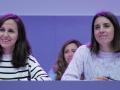 La secretaria general de Podemos, Ione Belarra y la exministra de Igualdad, Irene Montero