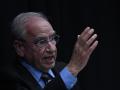 El exvicepresidente del Gobierno, Alfonso Guerra, durante la presentación del libro 'No me resigno. Populismo, Nacionalismo y los retos del Socialismo Español', en el Círculo de Bellas Artes, a 12 de diciembre de 2023, en Madrid (España). Durante el libro, Redondo hace un análisis del auge del nacionalismo y el populismo, que afecta a las democracias representativas en todo el mundo. Además, constata que el PSOE, el único partido de la Transición que sigue en pie, ‘’es protagonista de los años más constructivos de nuestra historia’’.
12 DICIEMBRE 2023;LIBRO;
Fernando Sánchez / Europa Press
12/12/2023