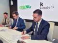 Cajasur y GreenKw firman un convenio para facilitar la instalación de paneles fotovoltaicos en empresas