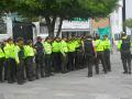 La Policía ecuatoriana, frente a la Embajada de México en Quito