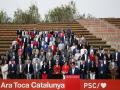 El primer secretario del PSC y candidato a la presidencia de la Generalitat, Salvador Illa, con los candidatos a las elecciones catalanas del 12M