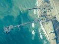 Vista aérea del muelle construido por EE.UU. en la costa de Gaza