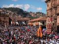 Fiesta del Corpus Christi con la imagen de Santiago en Cuzco (Perú)