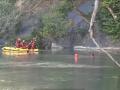 Labores de búsqueda del menor desaparecido en el río Júcar