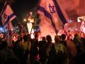 Israelíes protestan contra el primer ministro Benjamin Netanyahu, en Tel Aviv
