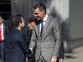 El president de la Generalitat, Pere Aragonès (i), y el presidente del Gobierno, Pedro Sánchez (d), se saludan durante el acto de la firma del acuerdo entre Ebro y Chery para construir coches eléctricos en la antigua fábrica de Nissan, a 19 de abril de 2024, en Barcelona, Catalunya (España). El acuerdo al que han llegado con éxito la compañía Ebro y la automovilística china Chery, incide en la reindustrialización de los antiguos terrenos de Nissan en la Zona Franca de Barcelona.El primer modelo de la marca Ebro se fabricará en el cuarto trimestres de este año, siendo la primera marca española que rubrica un acuerdo con un fabricante chino para la producción de vehículos en España y la recuperación de empleo en esta zona.
19 ABRIL 2024;EBRO;CHERY;COCHES ELÉCTRICOS;ANTIGUA FÁBRICA;NISSAN;BARCELONA;CATALUNYA
Lorena Sopêna / Europa Press
(Foto de ARCHIVO)
19/4/2024