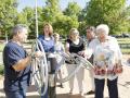 Eva Contador y Miguel Ruiz Madruga, en el nuevo parque cardiosaludable