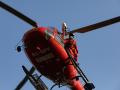 Un bombero participa en una exhibición de rescate de altura del Grupo Especial de Rescate en Altura (GERA) de Bomberos de la Comunidad de Madrid