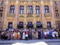 Foto de familia de las personas que hoy han tomado posesión de su cargo.