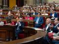 En la fila de abajo, la consellera de la Presidencia de la Generalitat de Catalunya en funciones, Laura Vilagrà y el presidente de la Generalitat de Catalunya en funciones, Pere Aragonès, y en la fila de arriba, la portavoz del PSC en el Parlament, Alicia Romero (c) y el líder del PSC, Salvador Illa (1d), durante una sesión plenaria, en el Parlament de Catalunya, a 25 de julio de 2024, en Barcelona, Catalunya (España). El Parlament vota la aprobación final de la reforma del reglamento de la Cámara que quiere ampliar los supuestos de delegación de voto e incorpora, por primera vez, el voto telemático, así como tiene previsto validar los ocho diputados propuestos para representar a la Generalitat en el Senado. Está previsto que la reforma salga adelante por la vía de lectura única con el apoyo de los partidos impulsores. Asimismo, la sesión plenaria también abordará la designación de los ocho senadores que representarán a la Generalitat en la Cámara Alta.
25 JULIO 2024;PARLAMET;PLENO
David Zorrakino / Europa Press
25/7/2024