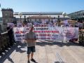 El portavoz de las familias durante una concentración de las víctimas de Angrois, en la estación de tren de Santiago, a 24 de julio de 2024, en Santiago de Compostela.