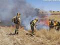 Bomberos en el incendio de Loeches