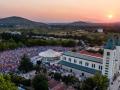 Atardece la pasada semana en Medjugorje, durante el Mladifest